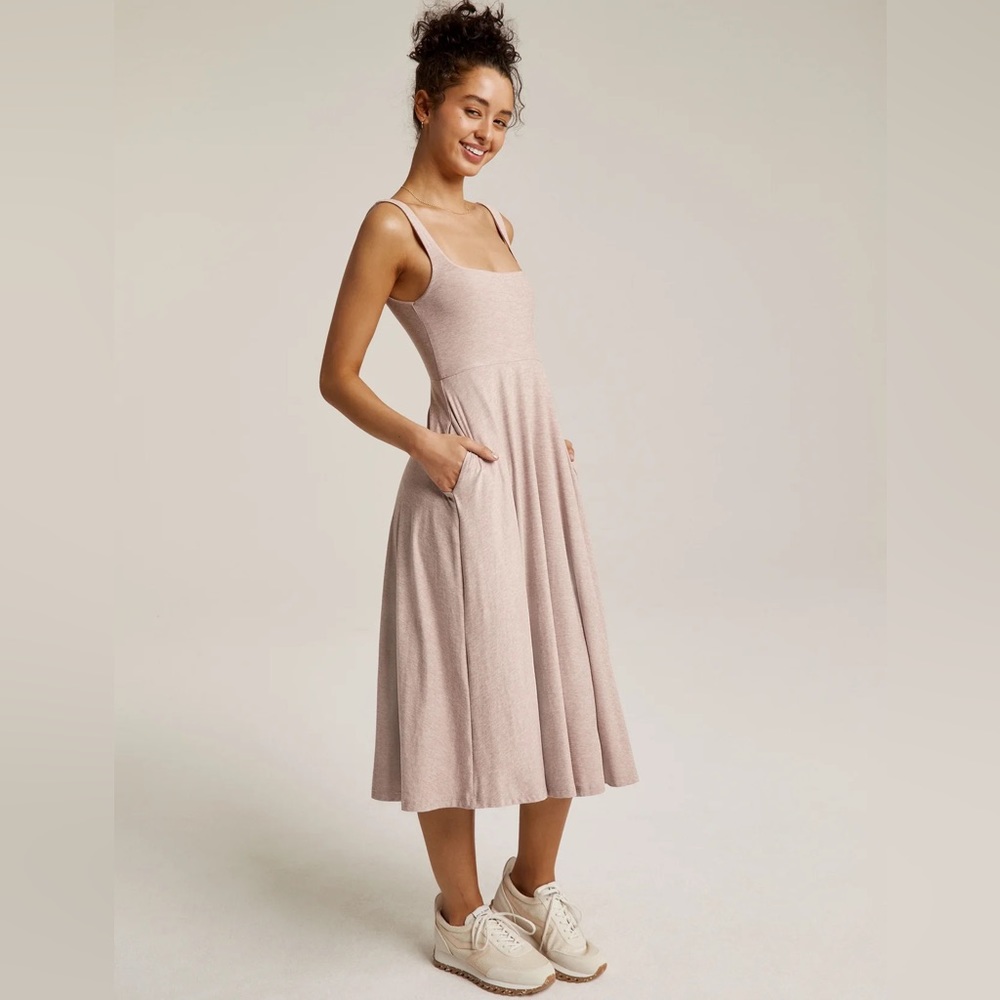 Beyond Yoga Featherweight At The Ready Square Neck Dress - Picture 2 of 6